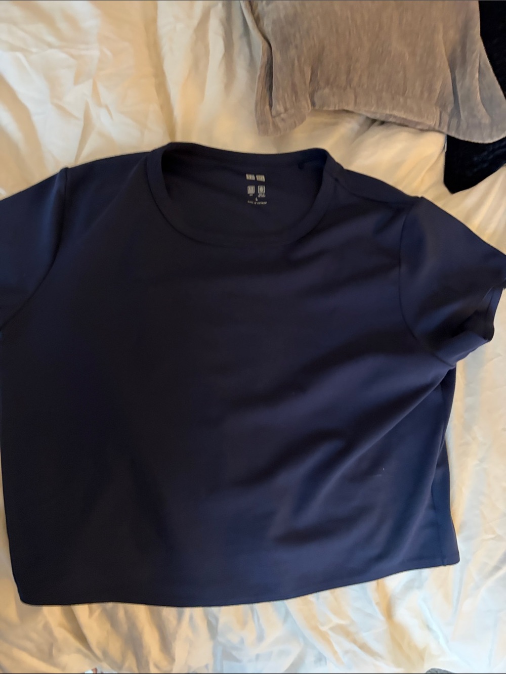 Uniqlo Navy Short Sleeve Crewneck Top
